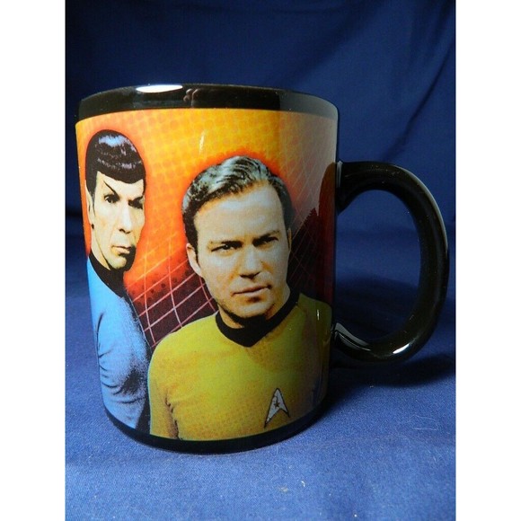 Star Trek Coffee Mug with Captain Kirk and Spock/ Starship Enterprise 2009 CBS - Picture 1 of 5